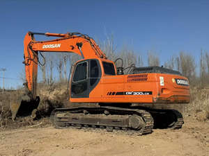 Excavadora Hidráulica Doosan DX300 LCA en Estado Original, Fabricada en Corea, Usada, con Motor PLC y Bomba, en Stock - Product Image 3