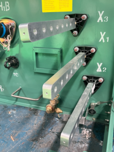 Transformador de Distribución de Energía Monofásico de 50KVA 34.5kV/13.8kV 240V/120V con Bobinado de Aluminio y Cobre, Montado en Plataforma, con Certificación ISO CE IEC60076 - Product Image 6