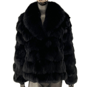 Cappotto Invernale di Lusso per <span class=keywords><strong>Donna</strong></span> in Vera Lana Morbida/Polyester Cotone, Pelliccia Vera Spessa, Tinto in Capo, alla Moda - Product Image 2