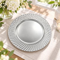 Assiettes de présentation de luxe modernes de style européen, 13 pouces, en plastique durable, revêtement poudré argenté, bord ondulé texturé, pour décoration de table et fêtes