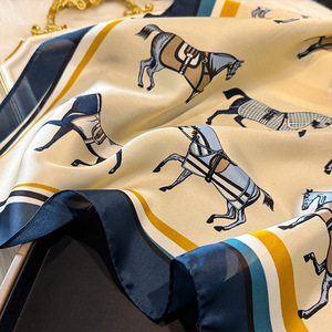 Elegante Pañuelo Cuadrado de Satén con Estampado de Caballo Vintage para la Oficina y el Uso Diario - Product Image 2