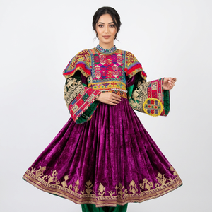Salwar Kameez en soie de haute qualité pour l'Aïd - Robe pour femme à col rond, couleur unie, broderie, manches longues - Product Image 1