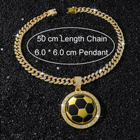 Modische Drehbare Fußball-Anhänger-Halskette Vollständig mit CZ-Besatz Vergoldete Legierung Kubanische Gliederkette Hip-Hop Bling Sportschmuck Unisex
