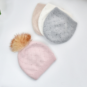 Bonnets d'hiver en tricot pour femmes <span class=keywords><strong>Bonnet</strong></span> en tricot angora en laine et cachemire pour femmes Chapeaux d'hiver à <span class=keywords><strong>pompon</strong></span> en fourrure Chapeaux personnalisés à double épaisseur Vente en gros - Product Image 2