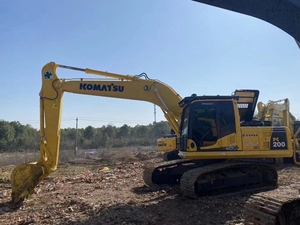 รถขุดตีนตะขาบ Komatsu PC200-8 มือสองจากญี่ปุ่นแท้ ขนาด 20 ตัน พร้อมเครื่องยนต์ เกียร์ มอเตอร์ สำหรับงานก่อสร้างเคลื่อนย้ายดิน - Product Image 4