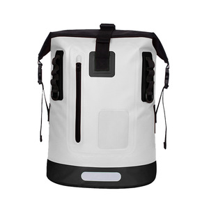 Mochila Impermeable Enrollable de 20L para Senderismo, Montañismo y Pesca, con Bolsillo con Cremallera y Correas Ajustables - Product Image 1