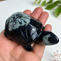 Figurine de tortue en pierre de pivoine naturelle sculptée à la main, 8-10 cm, ornée de chrysanthèmes, cristal de guérison, ornement décoratif