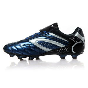 Chaussures <span class=keywords><strong>de</strong></span> <span class=keywords><strong>football</strong></span> synthétiques légères pour jeunes garçons et filles avec crampons antidérapants pour l'entraînement <span class=keywords><strong>de</strong></span> <span class=keywords><strong>football</strong></span> en plein air au printemps - Product Image 1