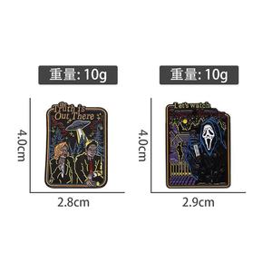 Fábrica de China, venta al por mayor, alfileres de solapa de huesos fantasmas, esmalte artesanal de Metal suave blanco y negro para Navidad, Día Nacional, Halloween - Product Image 5