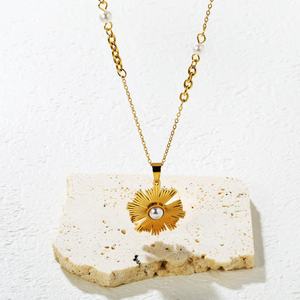 Joyería de Moda, Collar de Cadena de Acero Inoxidable Chapado en Oro de 18K con Colgante de Perla y Flor para Mujer - Product Image 3