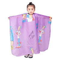 Cape de barbier écologique à motif de dessin animé pour enfants Cape de coiffure antiadhésive imperméable pour salon de coiffure pour enfants