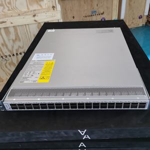 Commutateur 48 ports 40G/100G QSFP28 avec PoE, SNMP, QoS, VLAN pour LAN, modèle 9336C-FX2 N9K-C9336C-FX2, en stock - Product Image 1