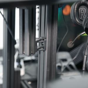 بيع بالجملة مخصص ، محاكي ألعاب الطيران المنزلي Diy ، جهاز محاكاة الحركة المؤكسد الأسود Vr من الألومنيوم - Product Image 3