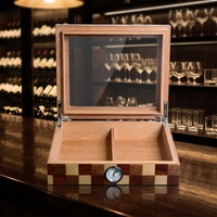 Coffret Humidor à Cigares Écologique Sonny Classic en Bois de Cèdre Laqué Carré, Alimenté par Batterie, avec Cendrier et Coupe-Cigares