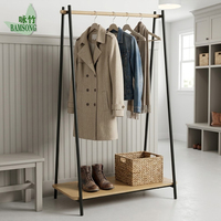Porte-vêtements écologique en panneau, support de vêtements autoportant avec étagère de rangement inférieure pour chambre et entrée