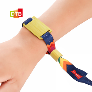 Se puede acceder a las pulseras <span class=keywords><strong>RFID</strong></span> de tarjeta de bambú/madera personalizadas para controlar el pago sin efectivo Pulsera de tela NFC - Product Image 3