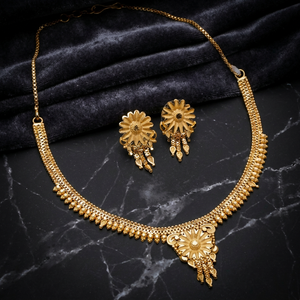Vente en gros de bijoux de mode plaqués or 14K 18K 24K, formant un ensemble de colliers, bijoux de luxe, bijoux en laiton rempli d'or Oro Joyeria. - Product Image 1