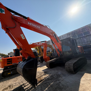 Excavadora Usada HITACHI ZX210 ZX200 de 21 y 20 Toneladas, Excavadora Hidráulica Mediana, Original de Japón, en Buenas Condiciones, Pocas Horas de Uso, Económica - Product Image 1