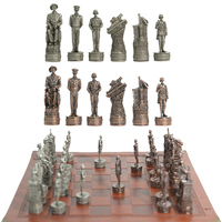 Juego de Ajedrez de Metal Histórico de la Segunda Guerra Mundial - Hecho a Mano, Duradero, Decorativo de Lujo