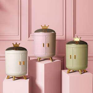 กล่องใส่เครื่องประดับรูปมงกุฎ 25 ลิตร พร้อมฝาปิดและขาตั้งสีทอง สำหรับเก็บแหวน สร้อยคอ ต่างหู - Product Image 5