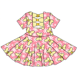 Abito a Ruota per Bambine in Morbido Tessuto di Bambù con Motivo Floreale Personalizzato di Alta Qualità, Maniche Corte e Fiocchi - Product Image 6