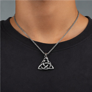 Collar con Colgante de Acero de Titanio con Nudo Celta Vikingo Nórdico y Serpiente, Diseño Geométrico Animal, Estilo Retro para Hombre, Marca Yunnique - Product Image 4
