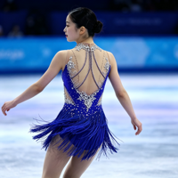 Robe de patinage artistique bleu roi personnalisée avec franges, strass étincelants, dos nu en maille, costume de compétition de patinage sur glace pour femmes et filles