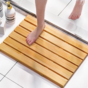 Tapis de salle de bain en bois de bambou antidérapant rectangulaire à rayures style nordique pour douche - Product Image 1