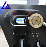 Compacteur hydraulique pour la compactation du sol et des pentes avec acier résistant à l'usure, amortisseur de vibrations en caoutchouc durable et plaque latérale