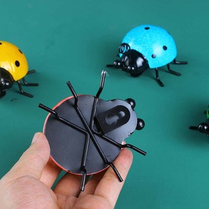 Décoration <span class=keywords><strong>murale</strong></span> mignonne en métal en forme de coccinelle, sculpture suspendue pour <span class=keywords><strong>jardin</strong></span>, ornements artistiques pour la maison - Product Image 6