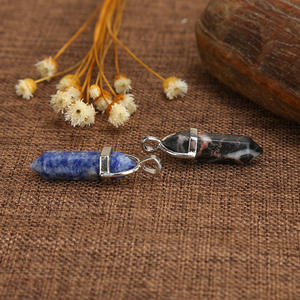 Vente chaude Naturel Améthyste <span class=keywords><strong>Rose</strong></span> Cristal Blanc Colonne Hexagonale Pendentif Charme pour Collier Fabrication <span class=keywords><strong>de</strong></span> Bijoux - Product Image 2