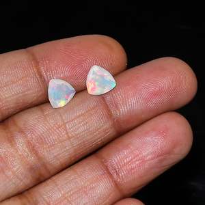 Cristal de Ópalo Etíope Natural Yashee, Corte Trillón de 7x7 mm, Gema Suelta para Joyería - Product Image 4