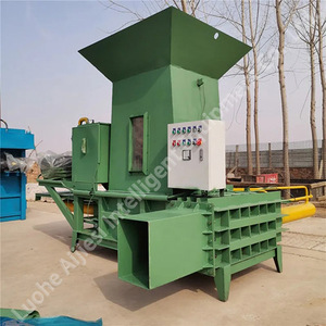 Compacteur hydraulique à alimentation verte efficace pour le stockage, compacteur de paille et d'herbe pour l'alimentation des bovins et des moutons - Product Image 3