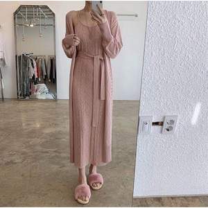 Commercio all'ingrosso personalizzato 2022 autunno e inverno coreano Chic modello di lino lungo Cardigan maglione interno <span class=keywords><strong>maglia</strong></span> bretella vestito da donna set - Product Image 5