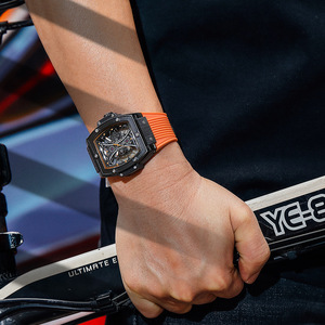 Megir นาฬิกาควอทซ์สำหรับผู้ชายทรงสี่เหลี่ยมสายซิลิโคนสีส้มแนวสปอร์ตของผู้ชายกันน้ำเรืองแสง8109 - Product Image 3