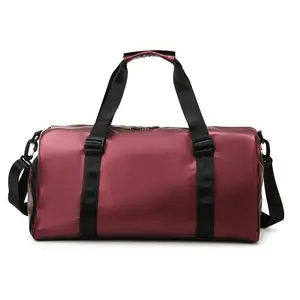 Custom Red Duffle Weekend Bag Design Waterproof Fashion Travelling Gym Bag sports Duffel Travel Bag