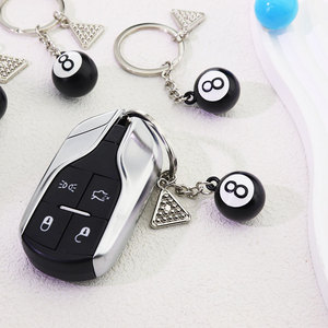 <span class=keywords><strong>Bola</strong></span> <span class=keywords><strong>de</strong></span> <span class=keywords><strong>billar</strong></span> Llaveros Pool Player Regalo Pool Ball Lucky 8 Ball Charm Llavero Regalo para amantes del <span class=keywords><strong>billar</strong></span> - Product Image 4