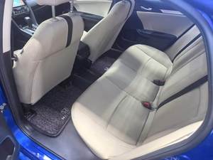 <span class=keywords><strong>Civic</strong></span> Comfort Edition Turbo Automatique Berline <span class=keywords><strong>2017</strong></span> R16 Sièges en Tissu Toit Ouvrant Foncé Économique Bien Entretenu Voiture d'Occasion - Product Image 4