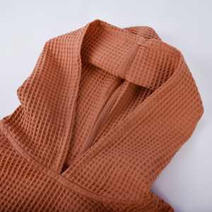 Vente en gros de serviette de plage poncho 100% coton biologique gaufré pour bébé design spécial sécurité pour enfant - Product Image 5