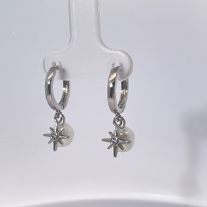 Pendientes de Estrella de Mar de la Serie Océano con Perlas de Imitación y Latón Chapado en Oro Clásico de Tianyu Gems para Mujer - Product Image 2