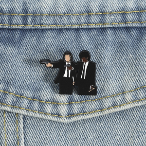 Spilla smaltata <span class=keywords><strong>Pulp</strong></span> <span class=keywords><strong>Fiction</strong></span>, distintivo da bavero con personaggio cinematografico, divertente gioiello di moda, regalo per amici - Product Image 1