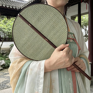 Bamboo Woven Fans Handmade Round Fan Heart Shaped Banana Leaf Fan Summer Travel Souvenir Craft Gift - Product Image 2