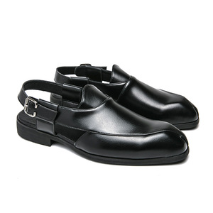 Sandales arabes en cuir faites à la main de grande taille, confortables, pour hommes du Golfe, tongs plates à enfiler, chaussures de luxe pour hommes - Product Image 1
