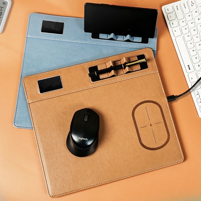 2024 Trending Portable Mouse Pad Wireless Charger Phone Holder 3 in 1 Desk Organizer Fast Charging for Mobile Phone