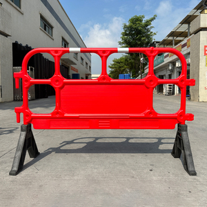 Barrera de Plástico HDPE Moldeada por Soplado 1350, Barrera de Seguridad de Plástico para Control de Multitudes con Panel Publicitario - Product Image 2