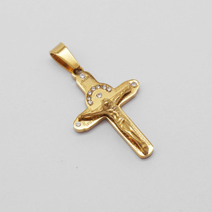 Collier Pendentif Croix Religieuse Personnalisée <span class=keywords><strong>Punk</strong></span> <span class=keywords><strong>Rock</strong></span> Jésus en Acier Inoxydable PVD Étanche, Bijou Tendance pour Hommes, Vente en Gros - Product Image 3