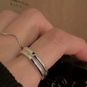 Bijoux d'anneaux empilables inspirants estampillés à la main pour filles Youn - Product Image 4