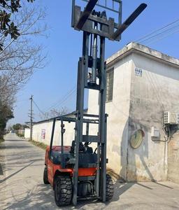 รถยกดีเซล 5 ตัน คุณภาพสูง พร้อมระบบไฮดรอลิกย้ายด้านข้าง และยางตัน สำหรับขาย - Product Image 6