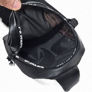 Sac de poitrine classique en cuir PU, design tendance, sac bandoulière décontracté pour femme, sac banane - Product Image 6