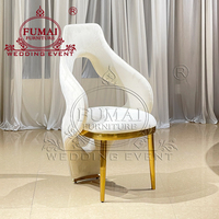 Chaises de cérémonie de mariage modernes de luxe en velours blanc avec cadre en acier inoxydable